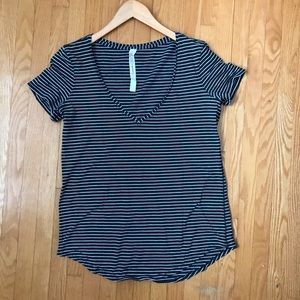 Lululemon love T sz 4 EUC